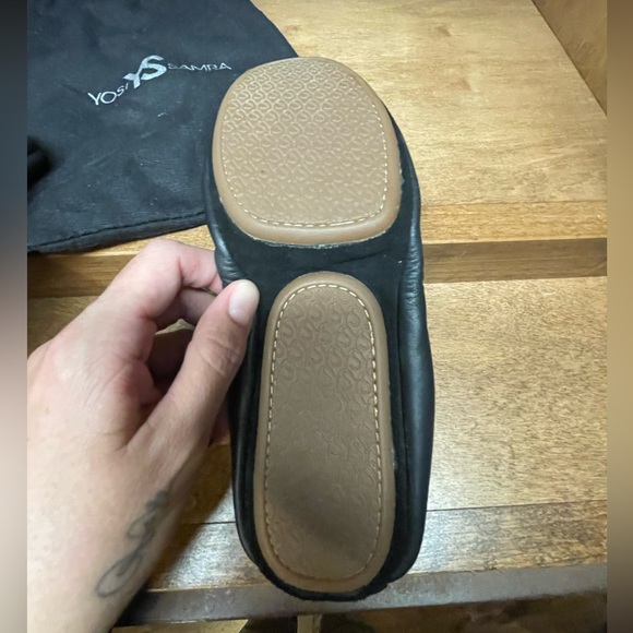 Yosi Samra Foldable Ballet Flat in Black Leather - Picture 7 of 10